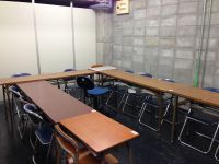 ハイブリッド授業用スペース。主に受験生が利用します。