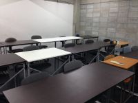 別のハイブリッド授業用スペース。利用用途によって使い分けています。